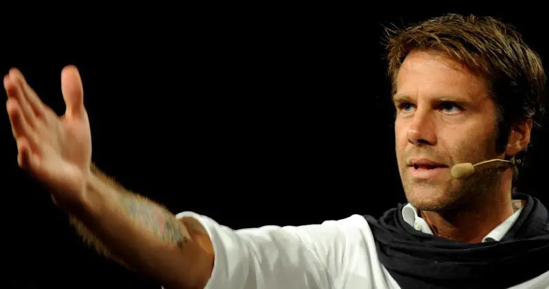 Il Principe Azzurro  di casa Savoia in lotta  contro la forza del Male