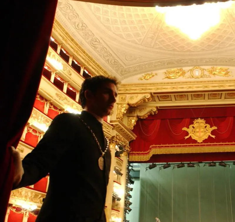 Disabile cacciata dalla Scala «I suoi rumori disturbano»