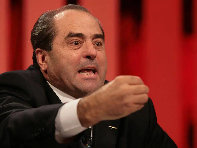 Tonino incassa 75 milioni  E ha il coraggio di protestare