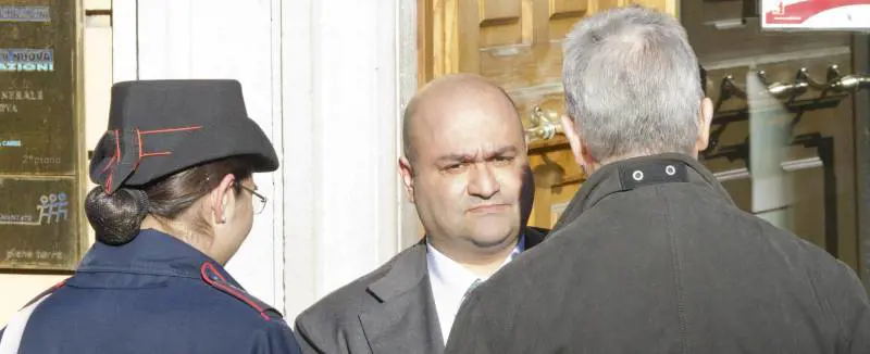 Belsito consegna il tesoro leghista: undici diamanti e cinque chili doro