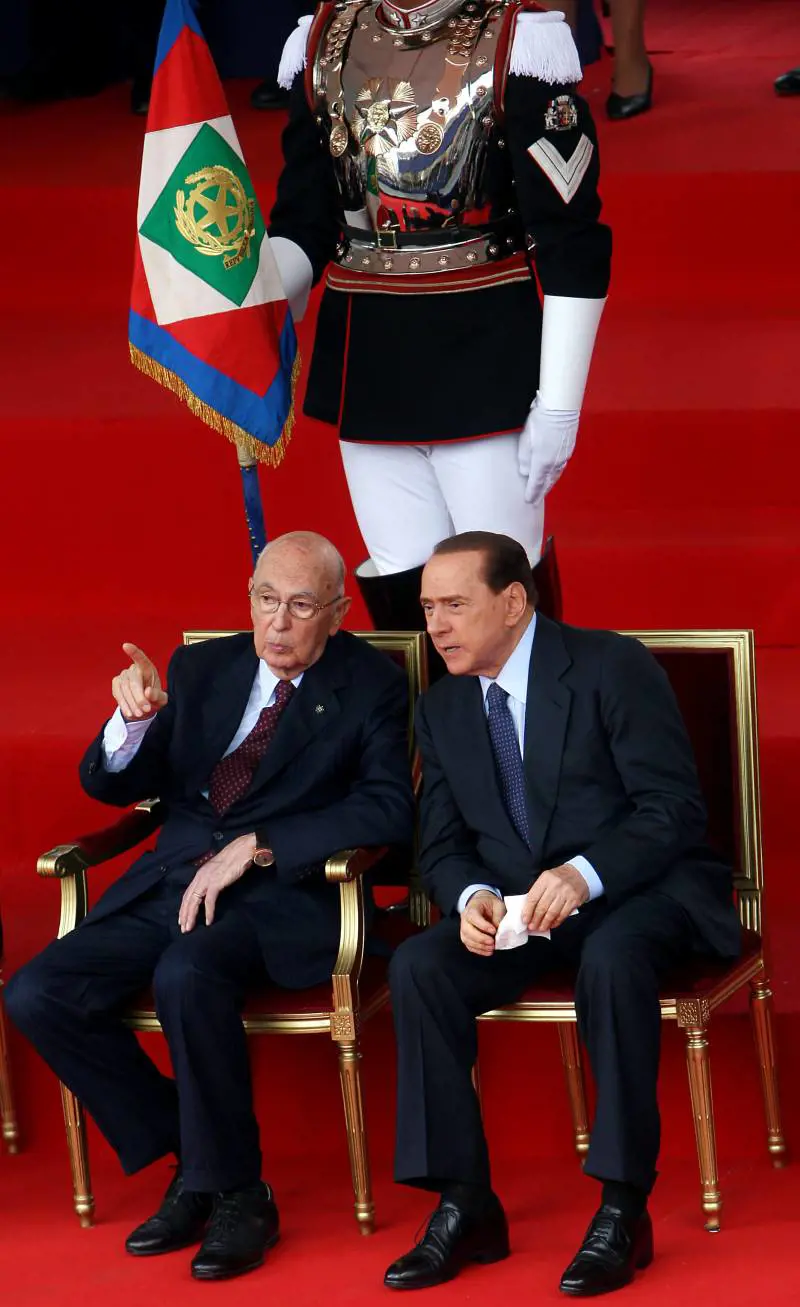 Asse Cavaliere-Napolitano:  "Basta con questo fango"