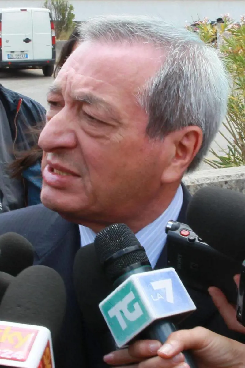 Sangue a scuola, fermato lassassino