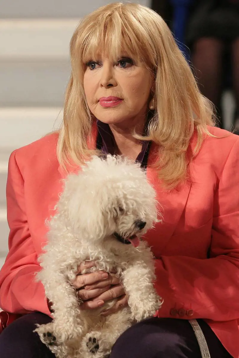 A fuoco l'abitazione della Biagini, l'attrice: "Qualcuno ce l'ha con me"