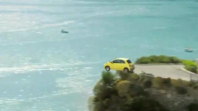 Fiat, lo spot della 500 immigrante
