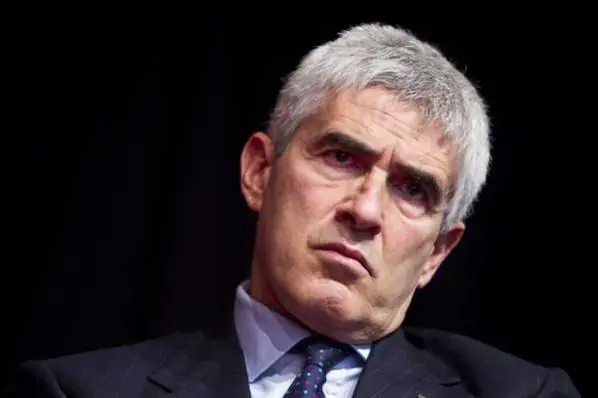 Casini cerca di sfaciare Pdl e Pd