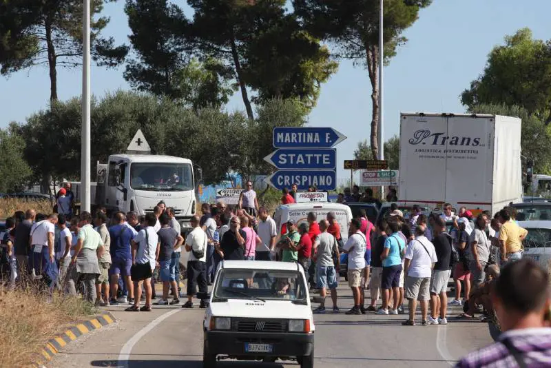 Ilva, sospeso lo sciopero a oltranza: Taranto in tilt