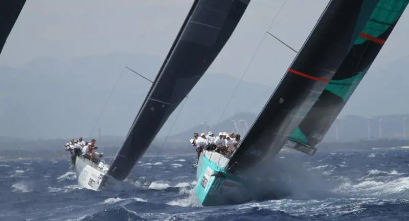 Da quasi un secolo attaccati alla cima tra K2 e megayacht