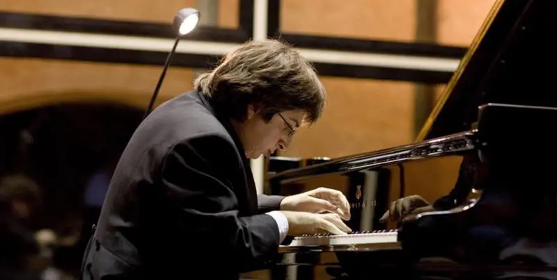 Concerto a 3mila metri il piano arriva dal cielo