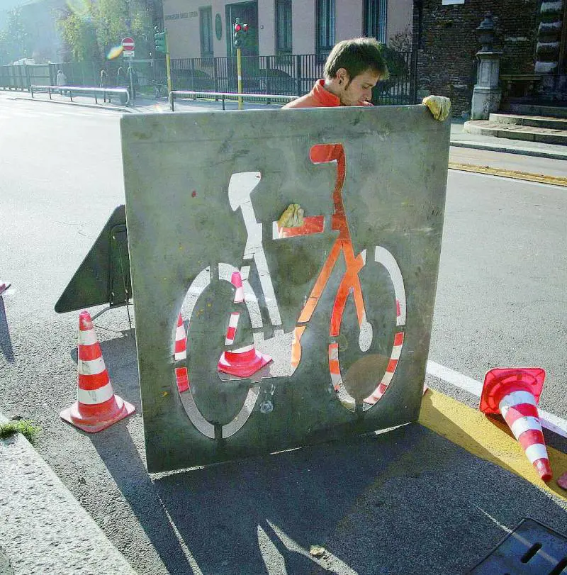 «Poche multe ma i ciclisti ci aggrediscono»