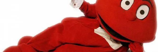Colpo di scena: la voce del Gabibbo è gialla (e abita un faro pieno di cadaveri)