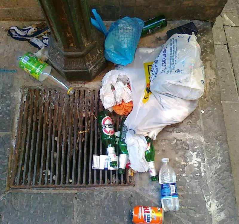 Se il centro storico viene scambiato per un wc pubblico