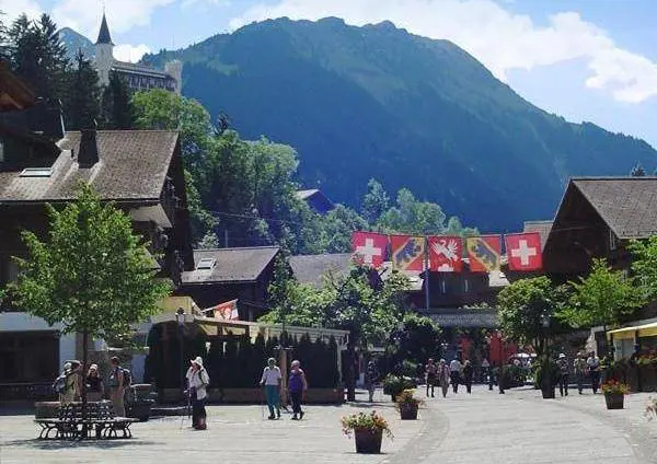 Svizzera, tremano gli evasori Oggi il referendum anti-vip