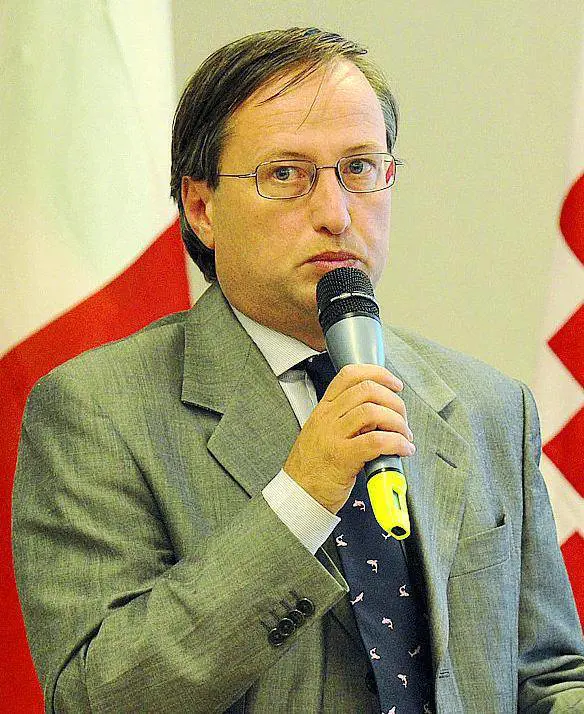 Se in politica si trova anche il lato «pulito» della Casta