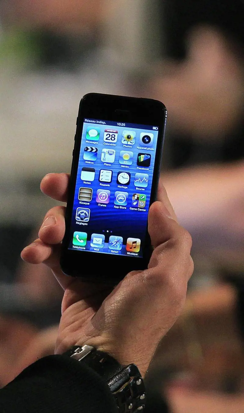Code infinite e prezzi pure: per l'iPhone non c'è crisi