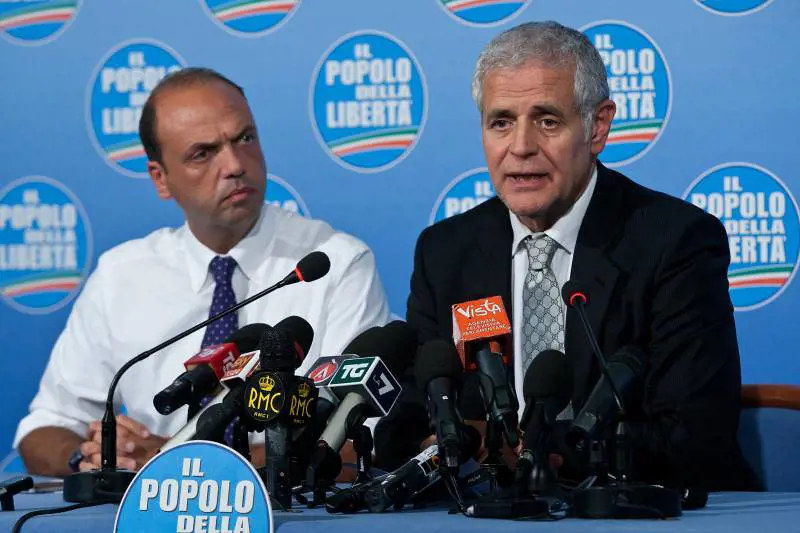 Alla fine Cl si ricompatta:  «Vogliamo restare nel Pdl»