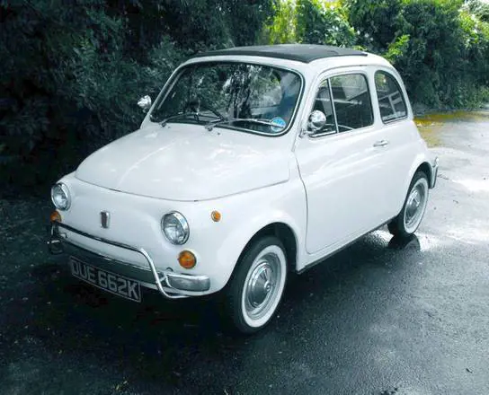 Il Club 500 scrive a Cameron: "Non vendere l'auto"