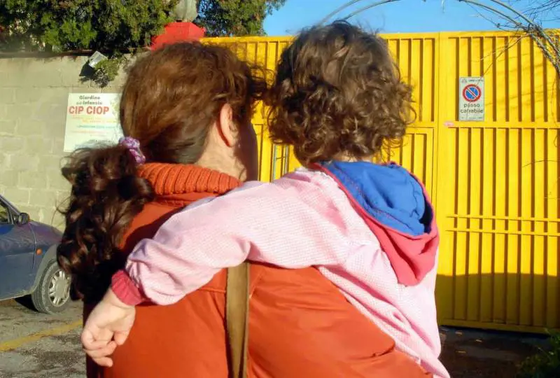 Bimbi in affido, nuove regole Più contributi alle famiglie