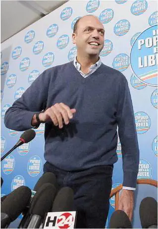 Alfano non lascia, raddoppia: "Mi candido"