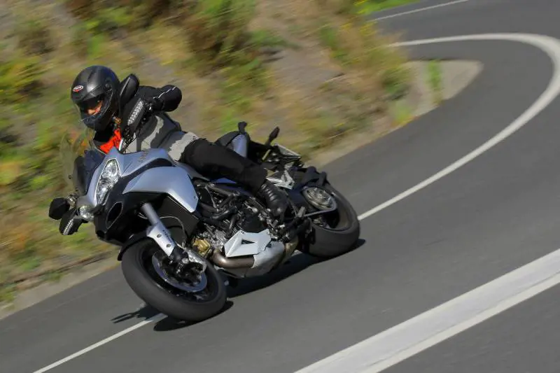La nuova Ducati Multistrada 1200 in azione nei pressi di Bilbao, sulla costa atlantica della Spagna