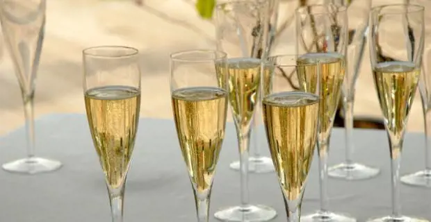Il Guardian contro il Prosecco: "Distrugge i vostri denti"