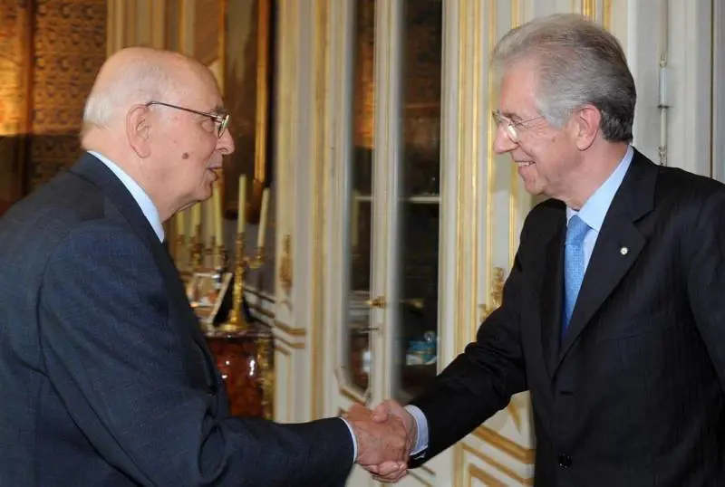 Napolitano: "Monti è già senatore a vita, non si può candidare ancora"