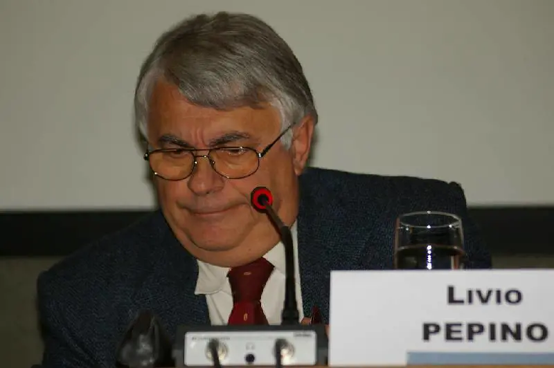 In toga ma schierati coi teppisti: i pm che tifano no global