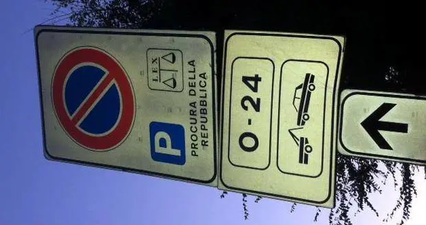 La casta dei giudici ha il posteggio riservato