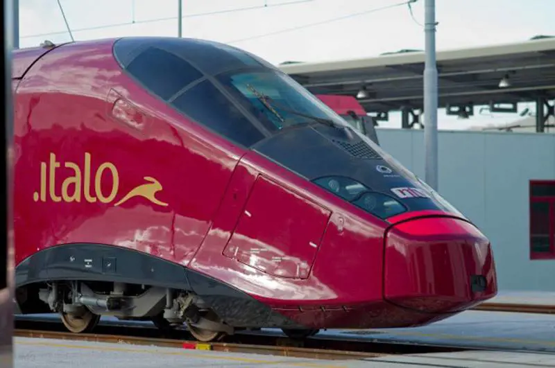 Fermi sul treno per 4 ore: l'incubo dei passeggeri