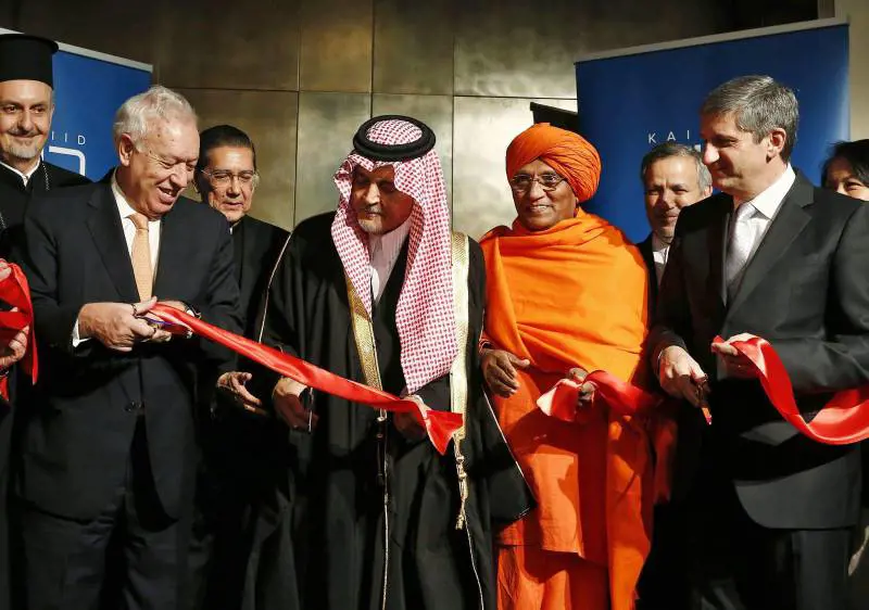 Se l'Arabia predica il dialogo religioso