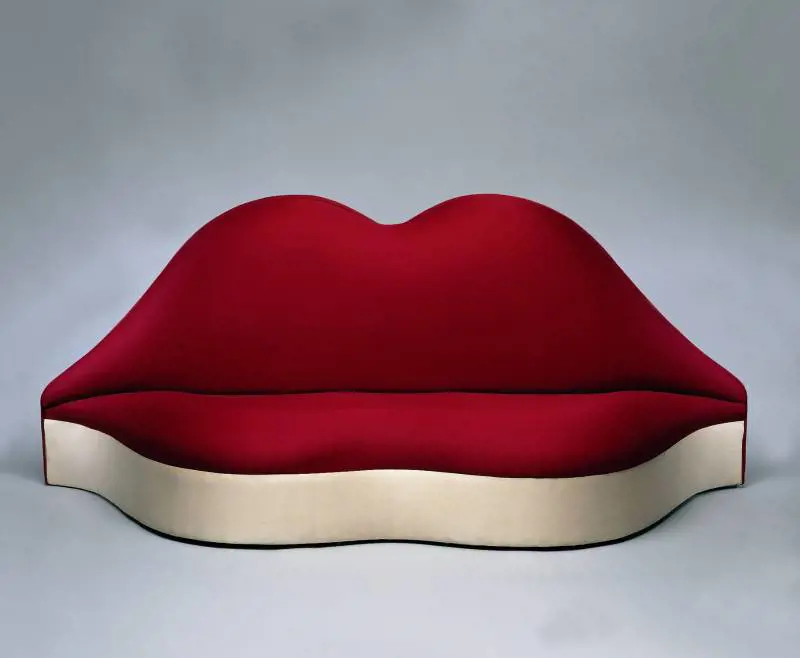 "Mae West Lips Sofa" (1936) di Salvator Dalì