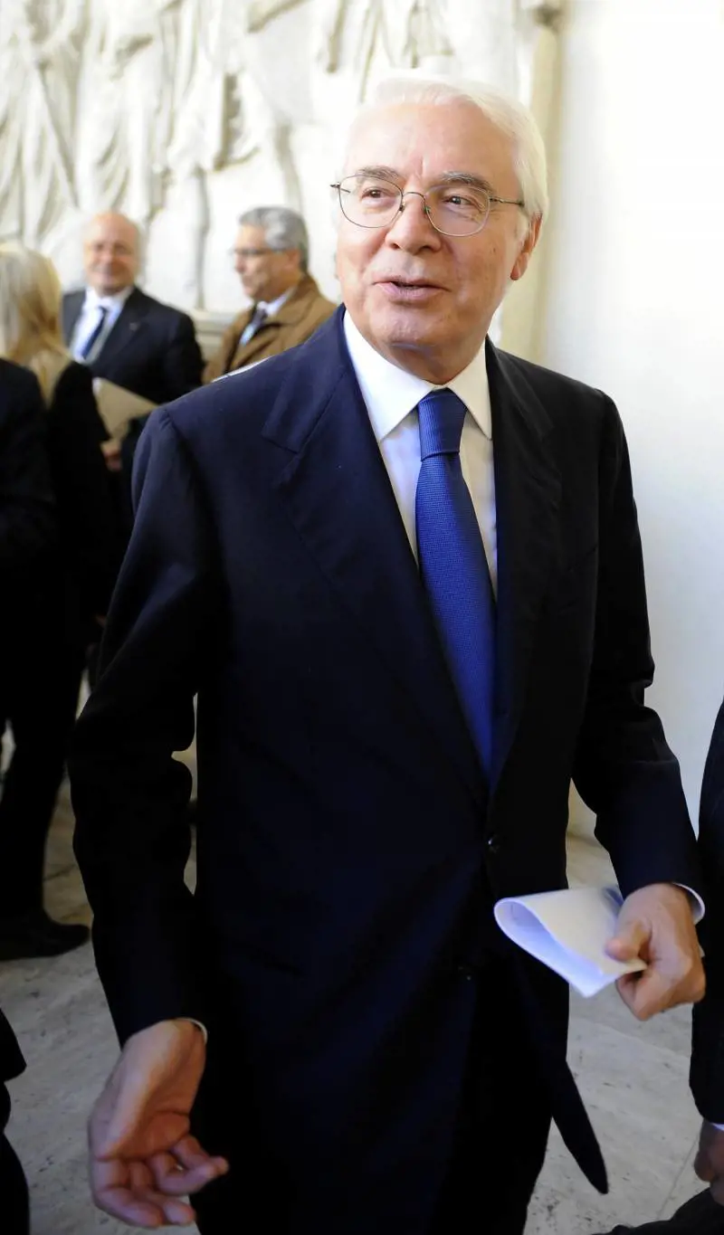 Quei banchieri di sistema che flirtano con la sinistra