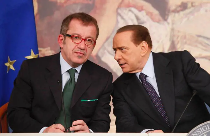Il Cavaliere Silvio Berlsuconi e il leader della Lega Roberto Maroni