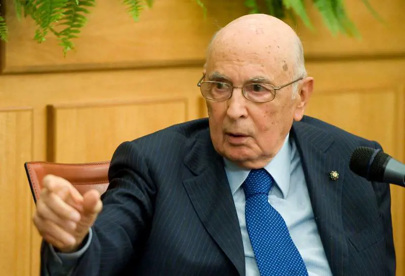 Crisi di governo, il Colle rispetta la Costituzione?