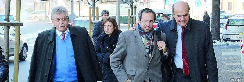 Ora anche Kustermann attacca: «Ambrosoli dica chi lo finanzia»