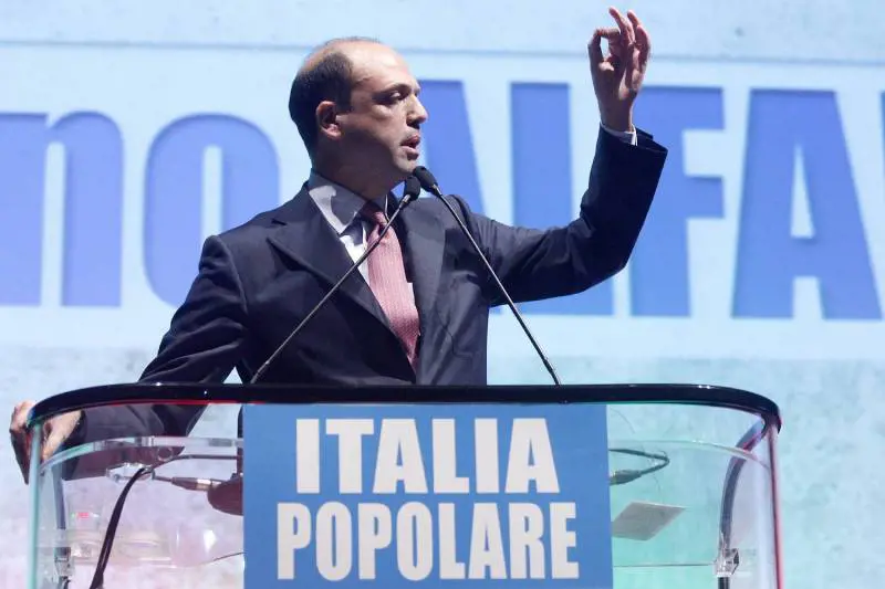 Angelino Alfano alla riunione della nuova corrente "Italia Popolare"