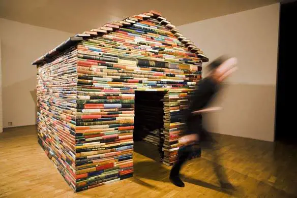 La celebrata detrazione sull'acquisto di libri? Vale meno di un euro