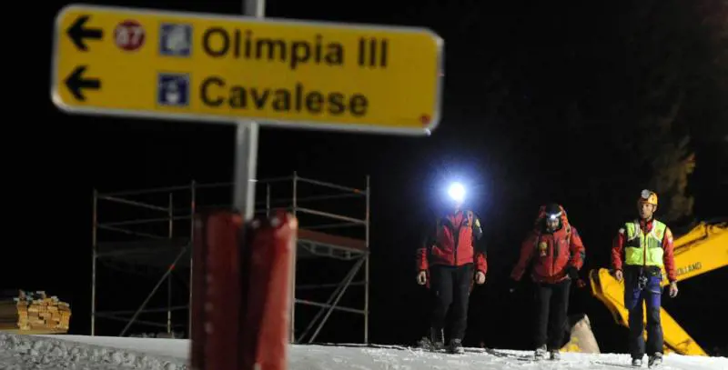 L'anno di motoslitta selvaggia ultima follia sulle piste da sci