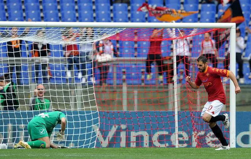 Rubavano le partite a Mediaset: sequestrati dieci siti di streaming