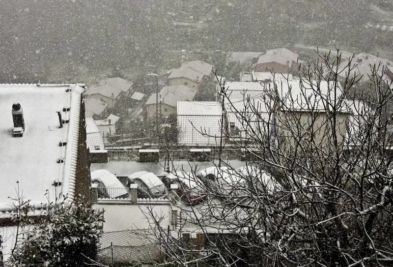 Maltempo, arriva la neve al Nord e sull'Appennino
