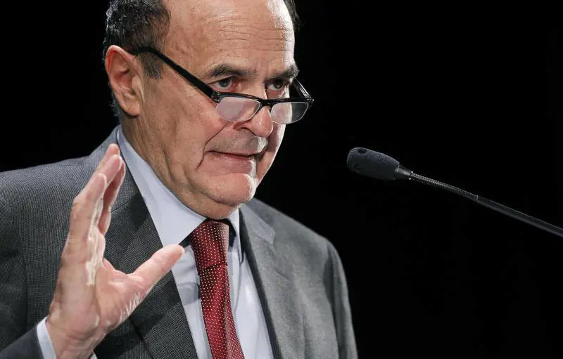 Pd giù nei sondaggi: meno 6% in un mese