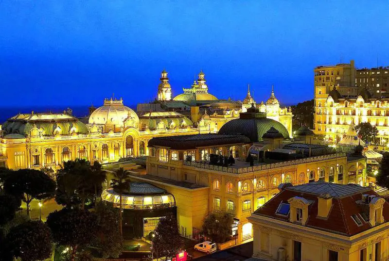 Lirica e tennis sul mare più chic Vacanza principesca a Montecarlo