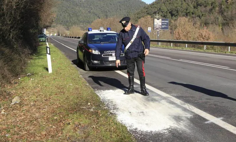 Uccisa a 25 anni dai rapinatori in fuga