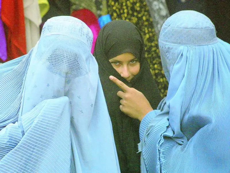 L'integralismo nasconde la voglia di Occidente Crollano nozze e nascite