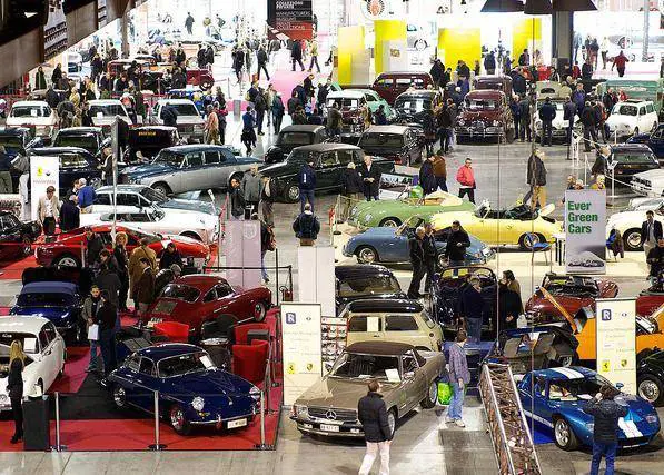 Quel rombo che fa la storia  Autoclassica parte in Fiera