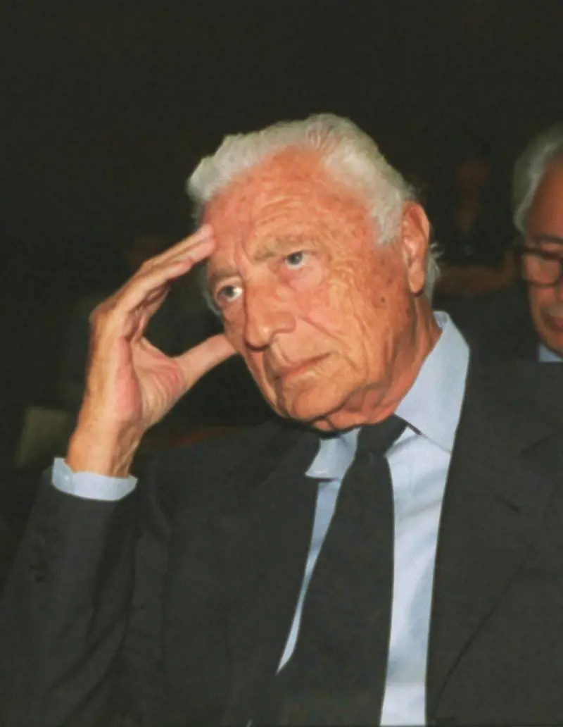 Da Berlinguer ad Agnelli: i dossier segreti dell'ambasciata Usa