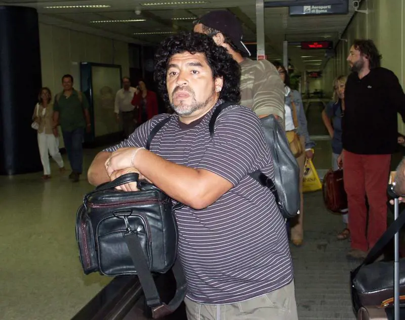 Diego Armando Maradona sarà domani in Italia