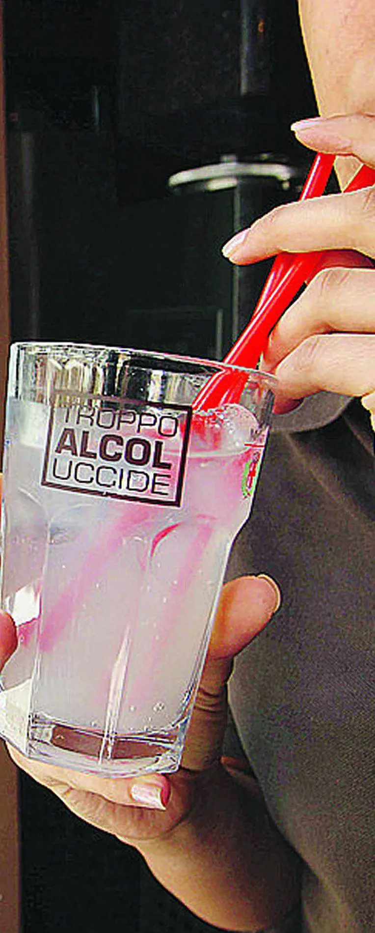 La pillola che fa bere meno: svolta nella lotta all'alcol 