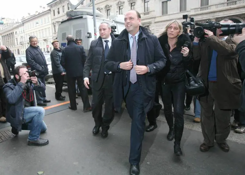 Alfano: "Pd accecato dall'odio"