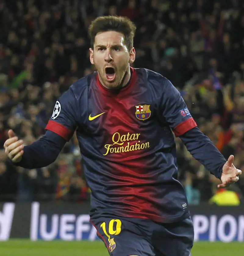 Messi compra la casa del vicino perché è troppo rumoroso