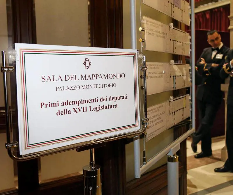 Aria di fronda democratica: Pier Luigi rischia di sbattere